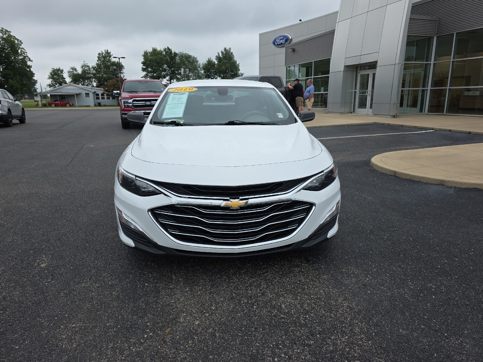 2019 Chevrolet Malibu LS photo 3