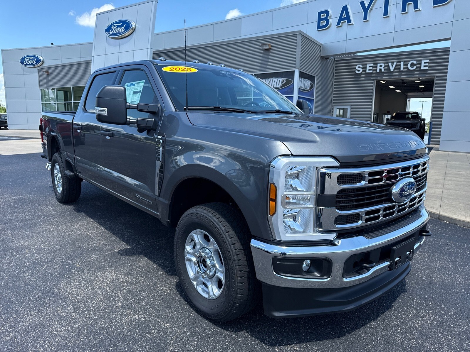 2025 Ford F-250 XLT photo 2