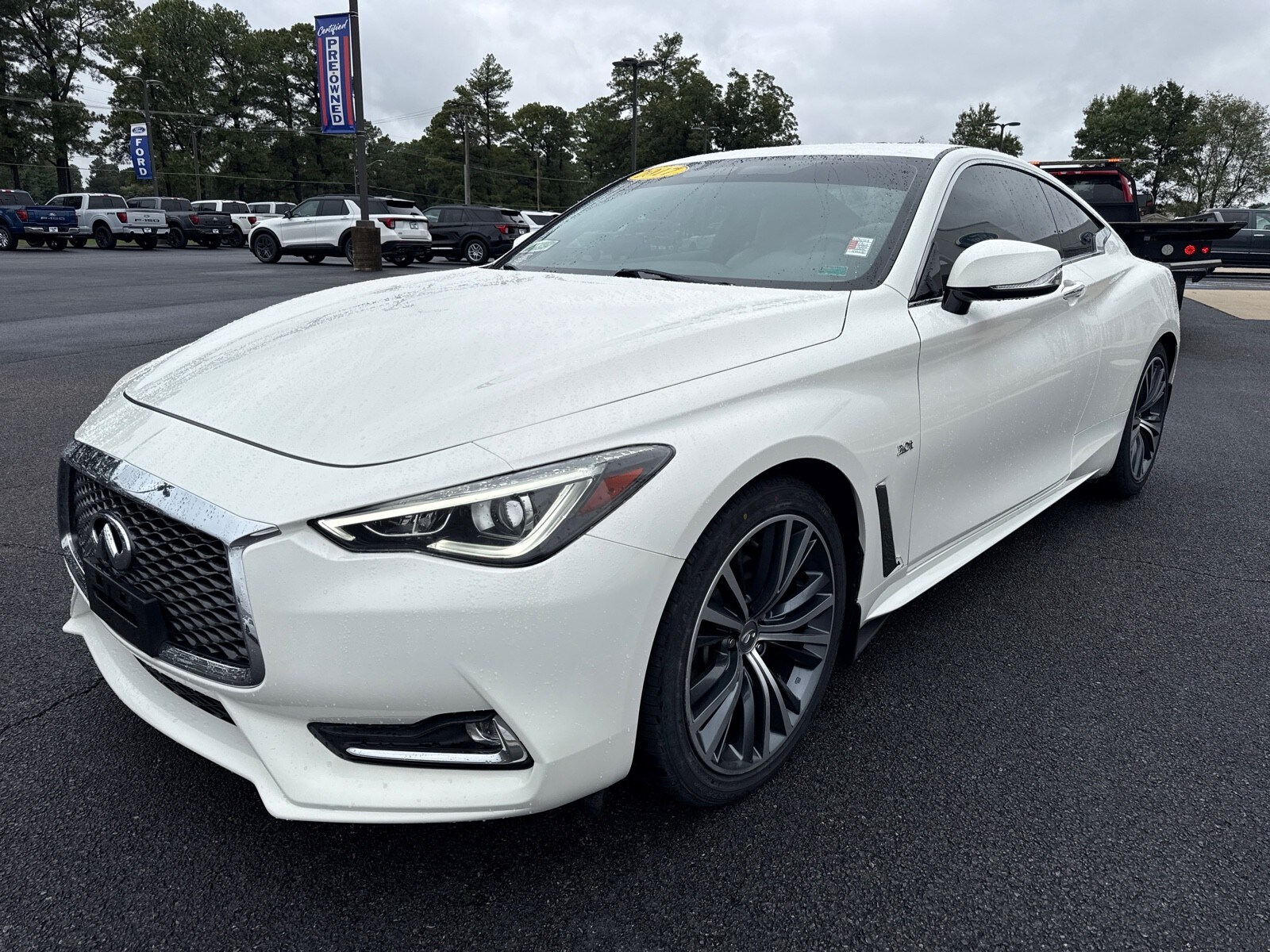 2017 Infiniti Q60 3.0t Premium Coupe photo 3
