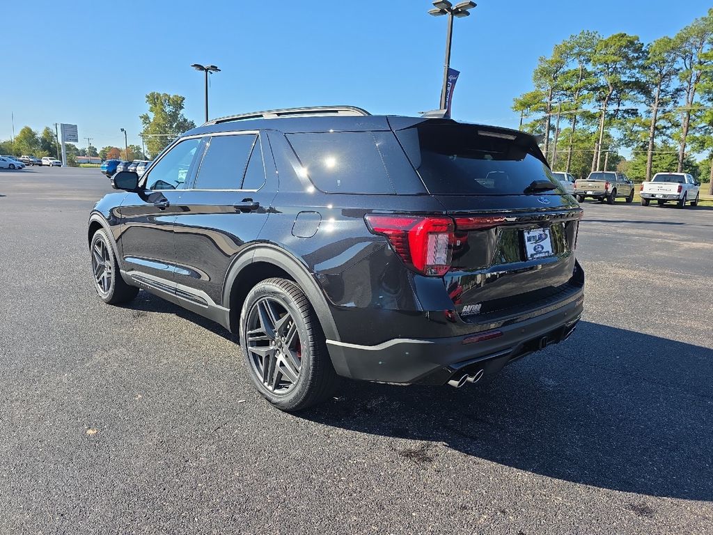 2026 Ford Explorer ST - Photo 6