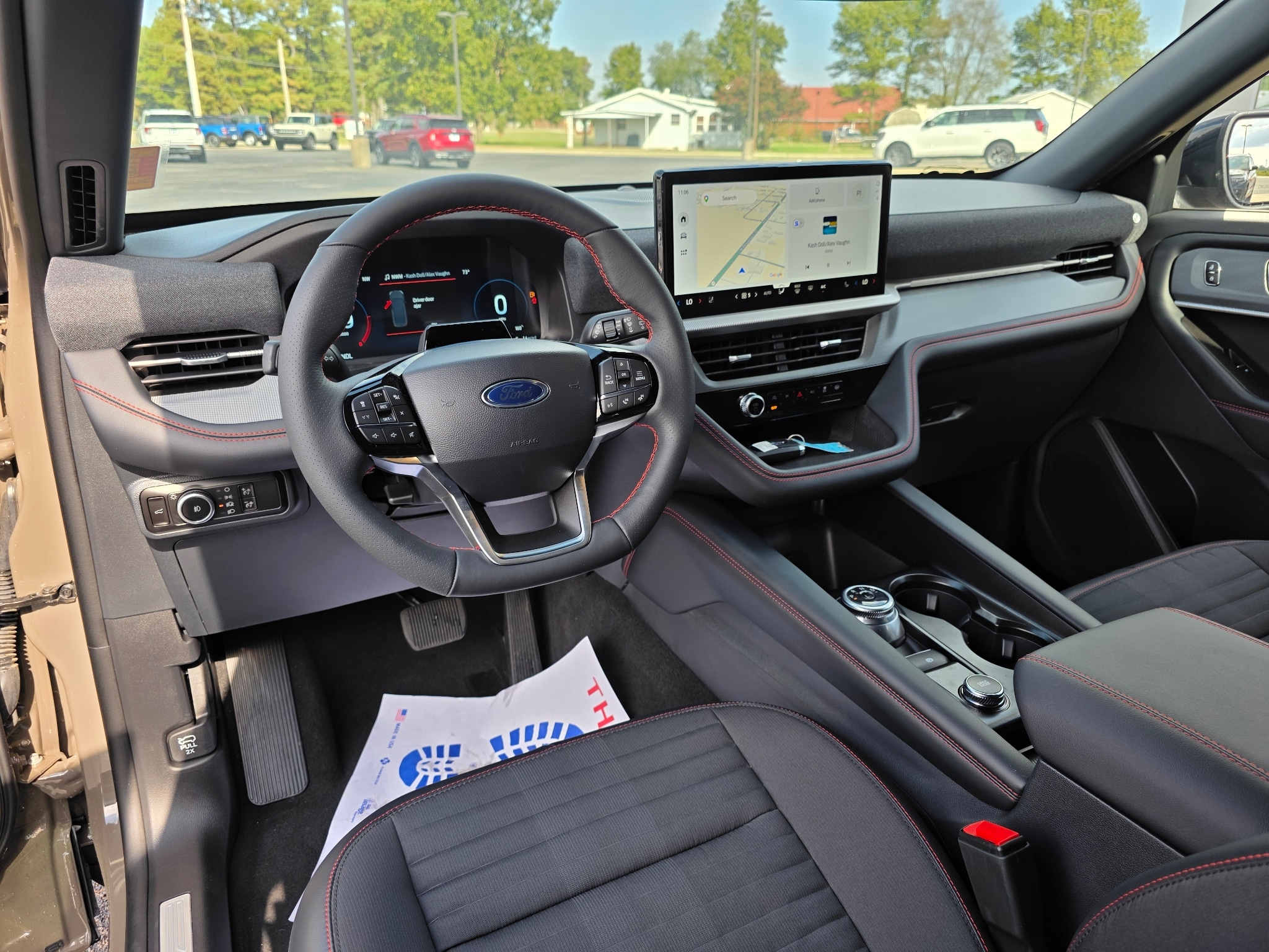 2026 Ford Explorer ST-Line - Photo 16