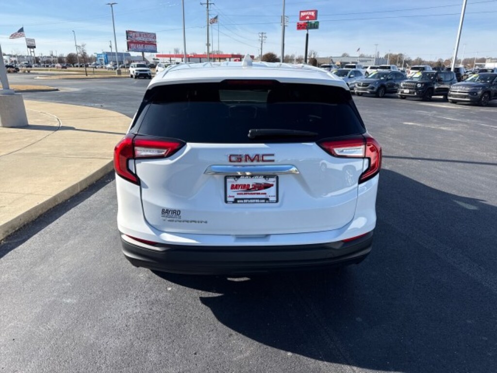 Used 2024 GMC Terrain SLE SUV