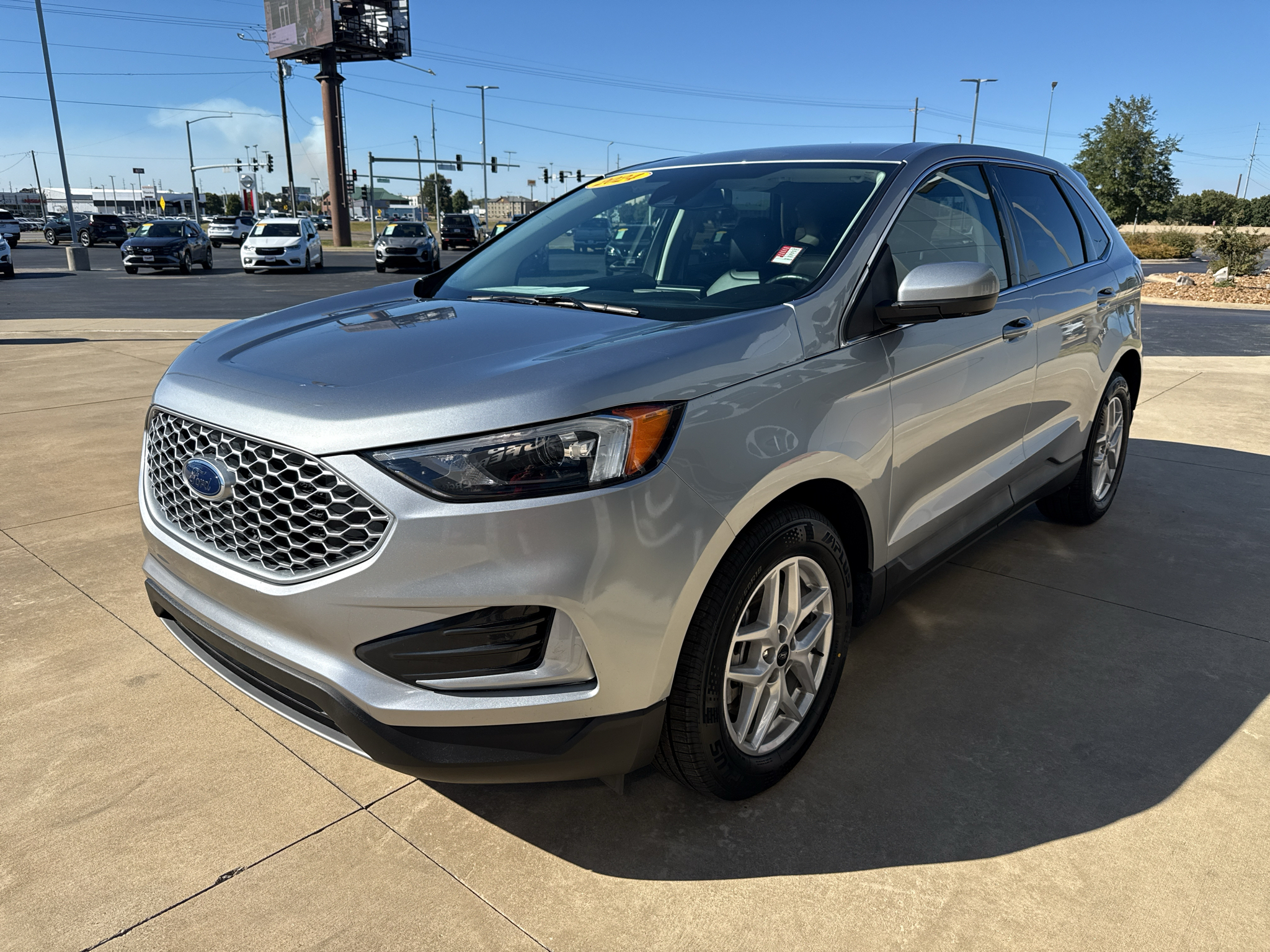 Used 2024 Ford Edge SEL Sport Utility