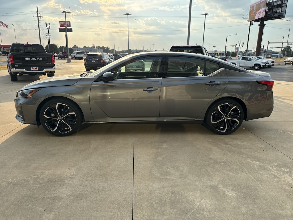 Used 2026 Nissan Altima SR Sedan