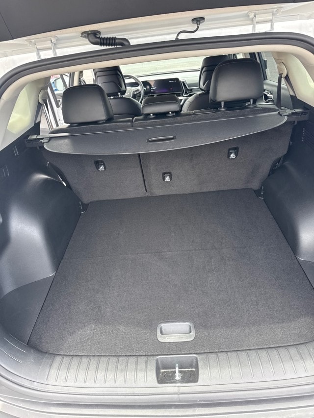 2024 Kia Sportage EX - Photo 12