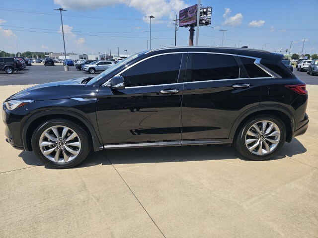 2021 Infiniti QX50 Luxe photo 3