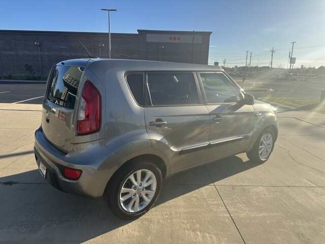 2013 Kia Soul Base photo 2
