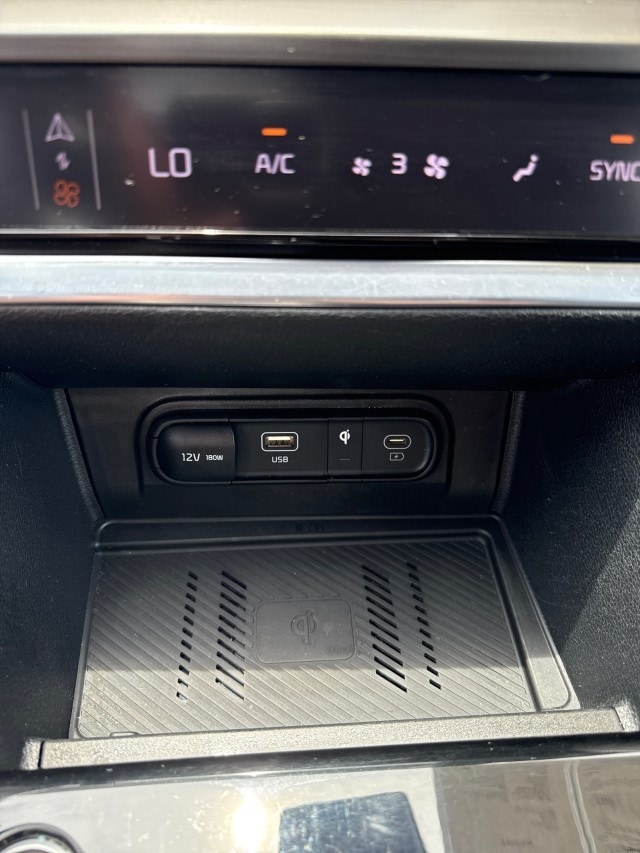 2024 Kia Sportage EX - Photo 19