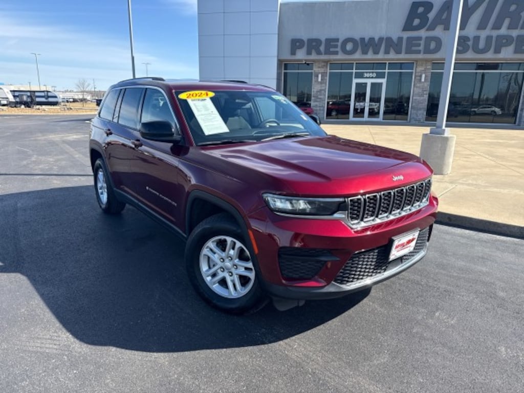 Used 2024 Jeep Grand Cherokee Laredo SUV