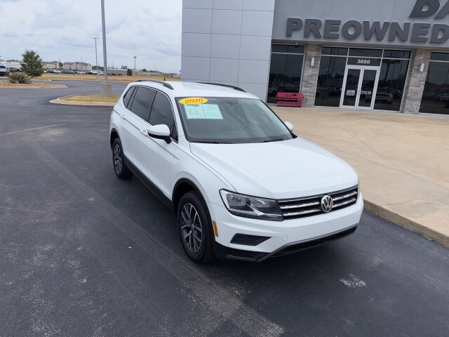 2020 Volkswagen Tiguan SE photo 2