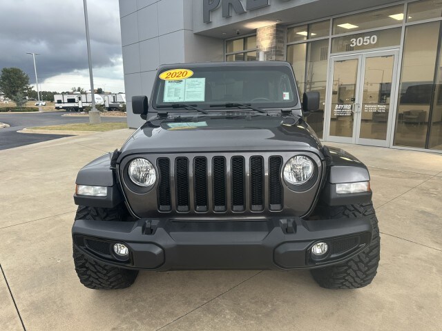 2020 Jeep Wrangler Unlimited Sahara photo 2