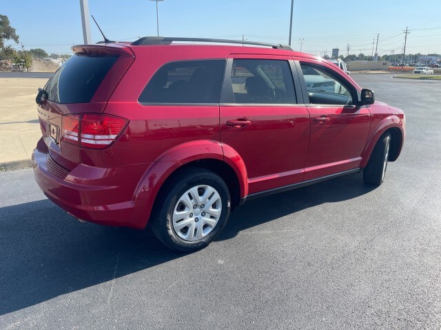 2017 Dodge Journey SE photo 2