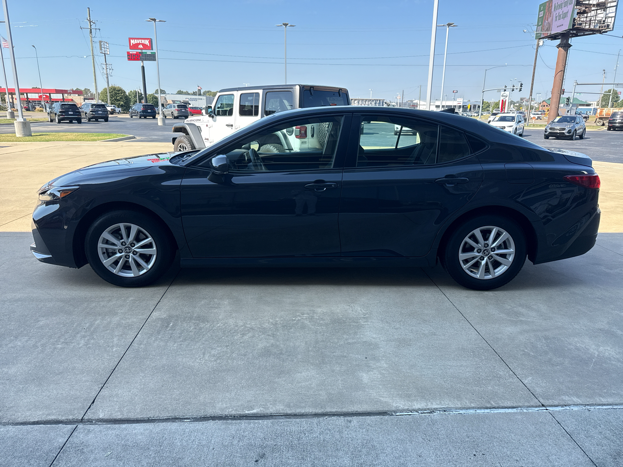 Used 2025 Toyota Camry Hybrid LE Sedan