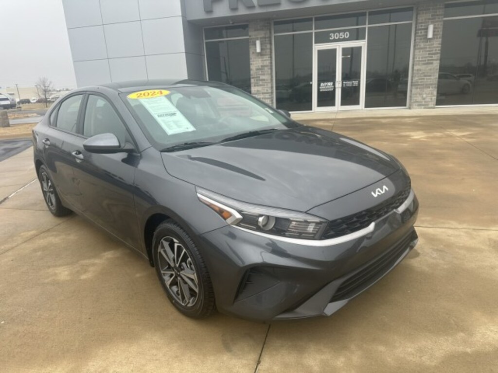 Used 2024 Kia Forte LXS Sedan