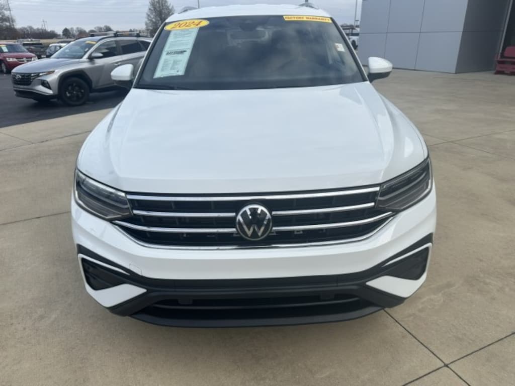 Used 2024 Volkswagen Tiguan SE SUV