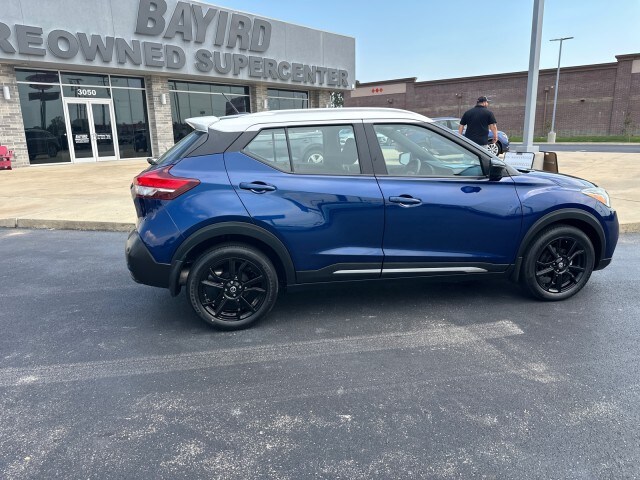 2020 Nissan Kicks SR photo 4