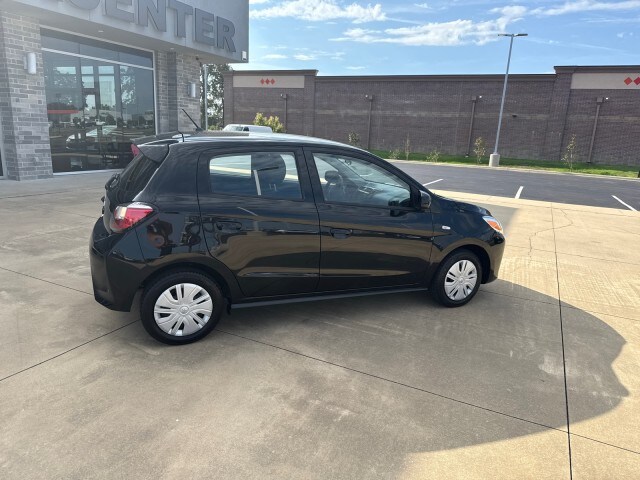 2024 Mitsubishi Mirage ES photo 3