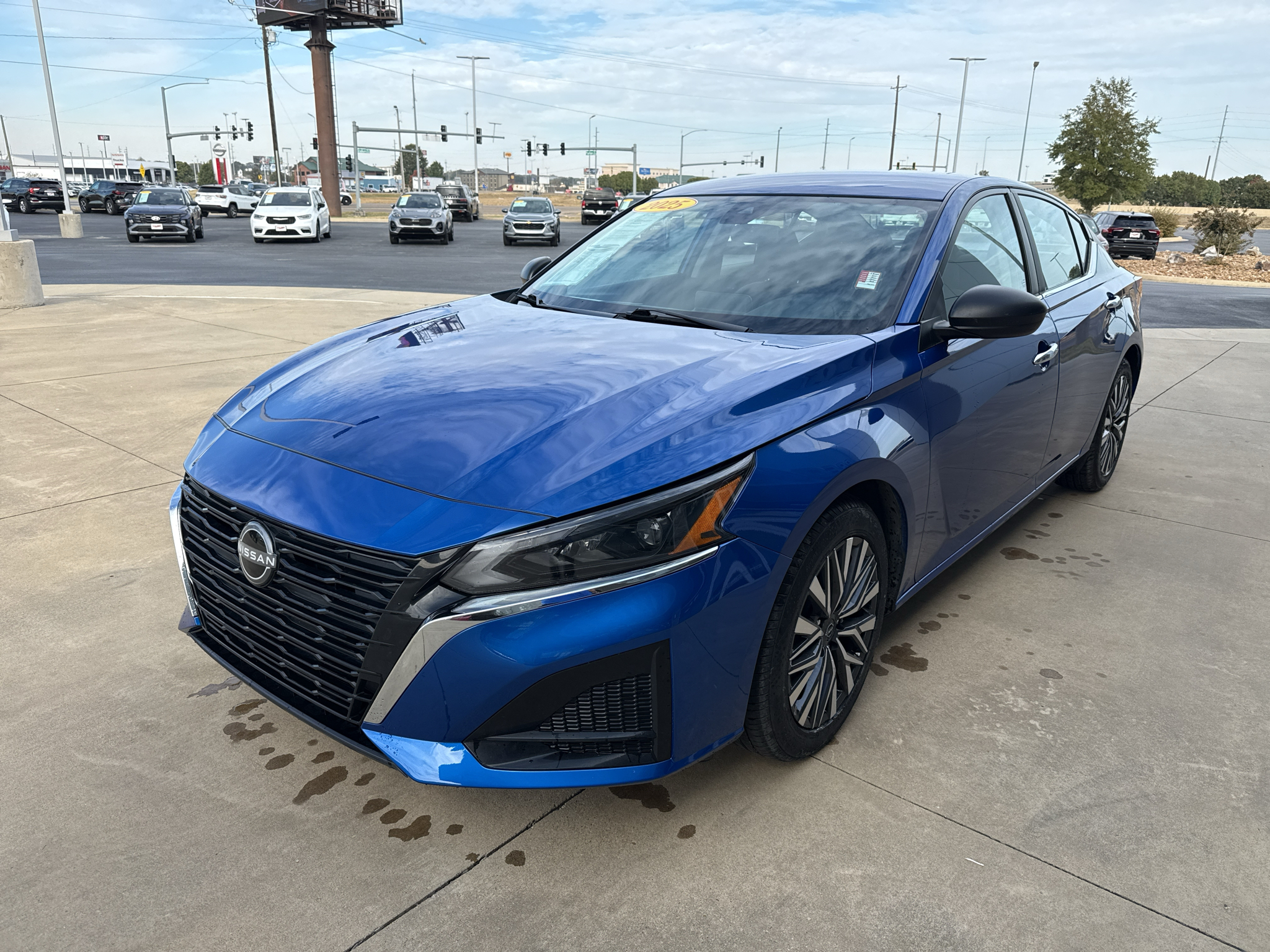 Used 2025 Nissan Altima SV Sedan