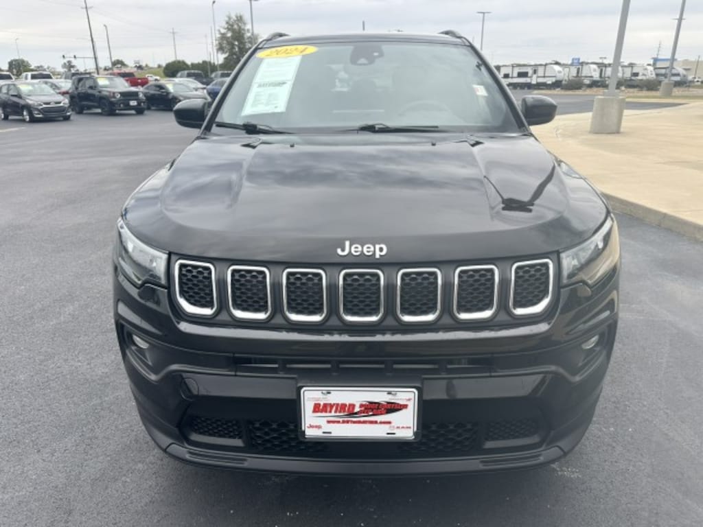 Used 2024 Jeep Compass Latitude SUV