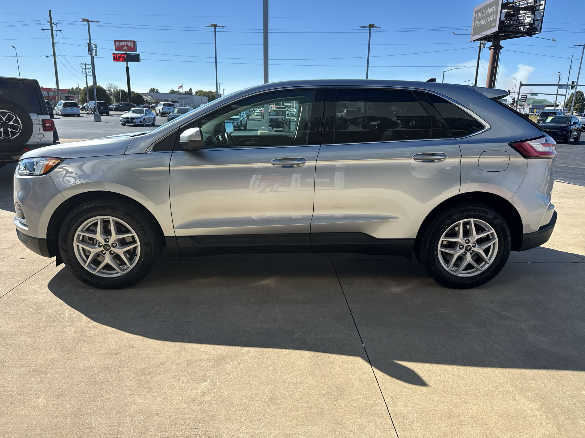Used 2024 Ford Edge SEL Sport Utility