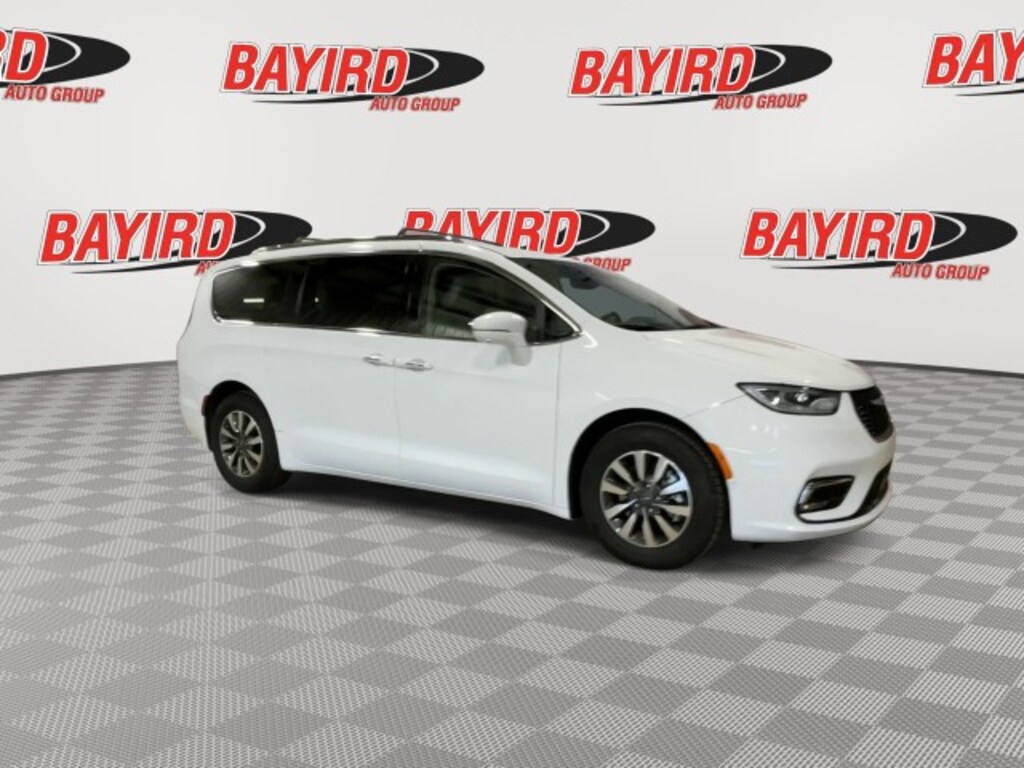 Used 2021 Chrysler Pacifica Hybrid Touring L Minivan/Van
