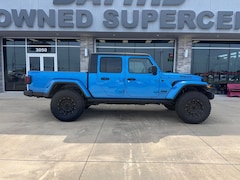 2022 Jeep Gladiator Willys Crew Cab
