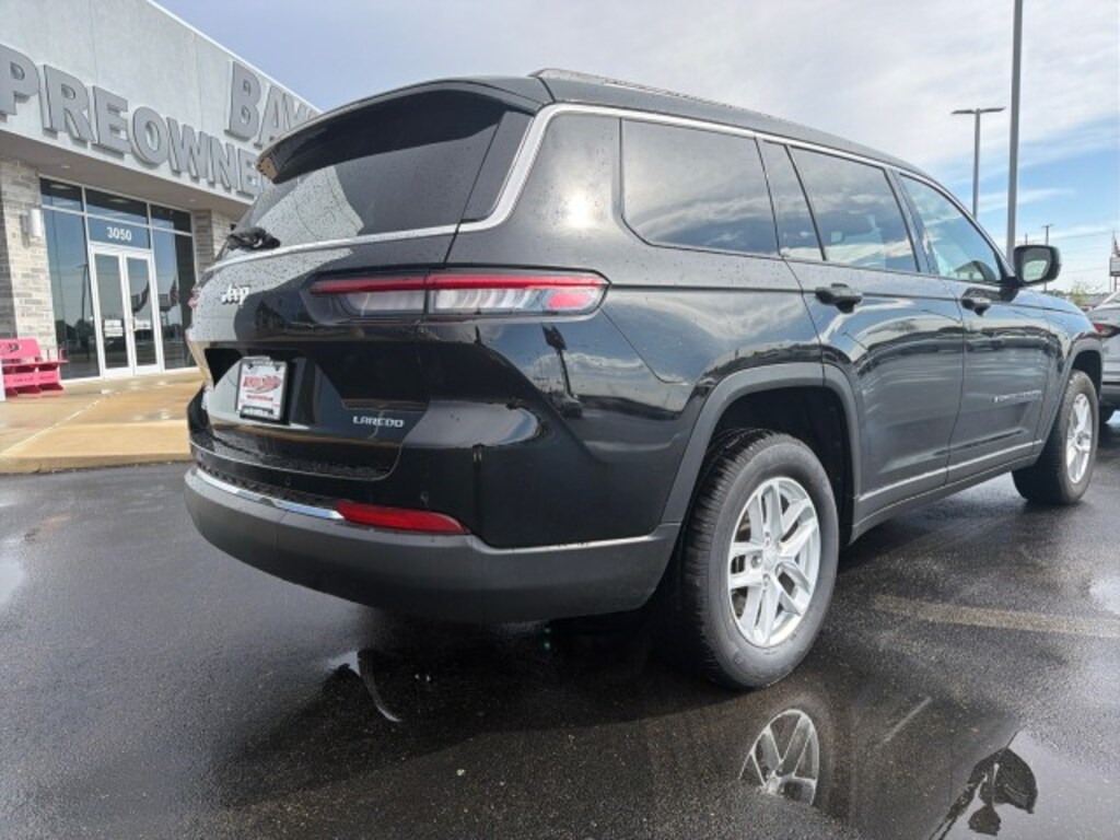 Used 2023 Jeep Grand Cherokee L Laredo SUV