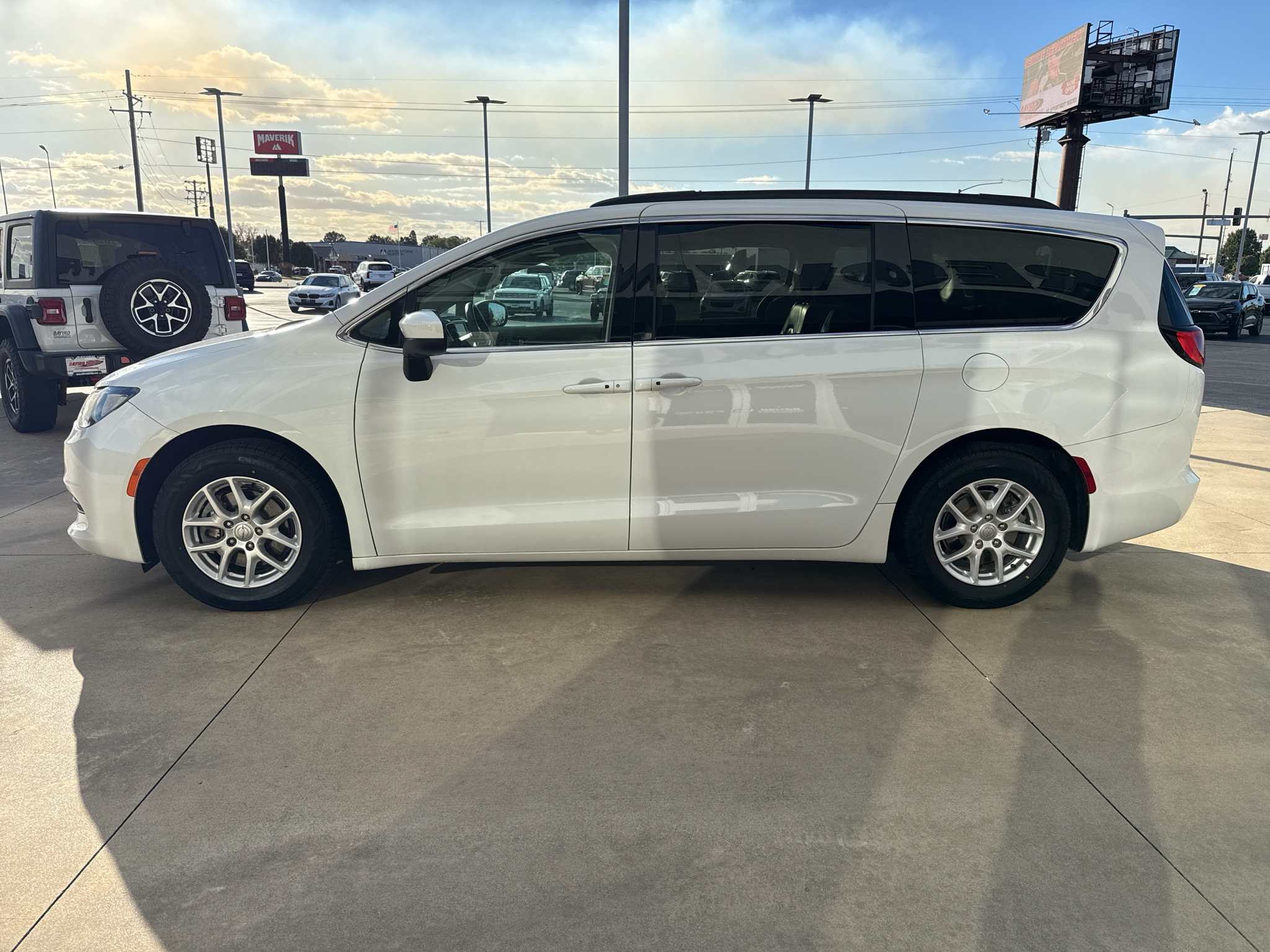 Used 2020 Chrysler Voyager LXI Passenger Van