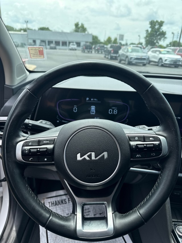 2024 Kia Sportage EX - Photo 13
