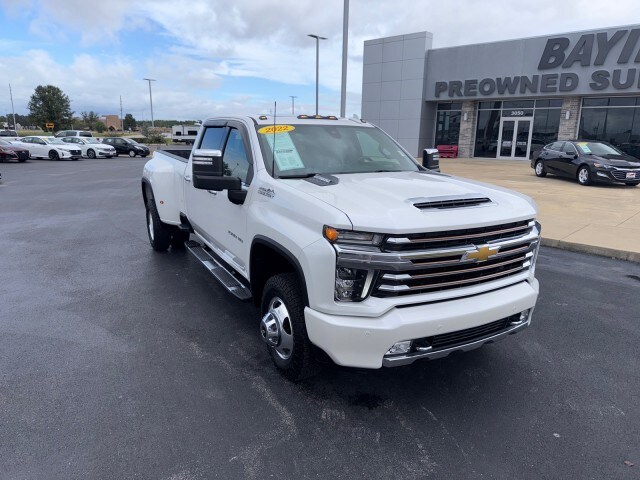 2022 Chevrolet Silverado 3500HD High Country photo 2