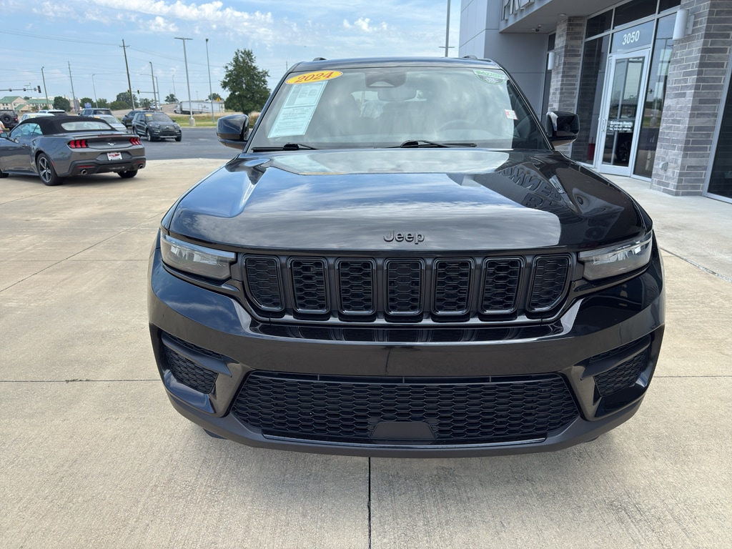 Used 2024 Jeep Grand Cherokee Altitude Sport Utility