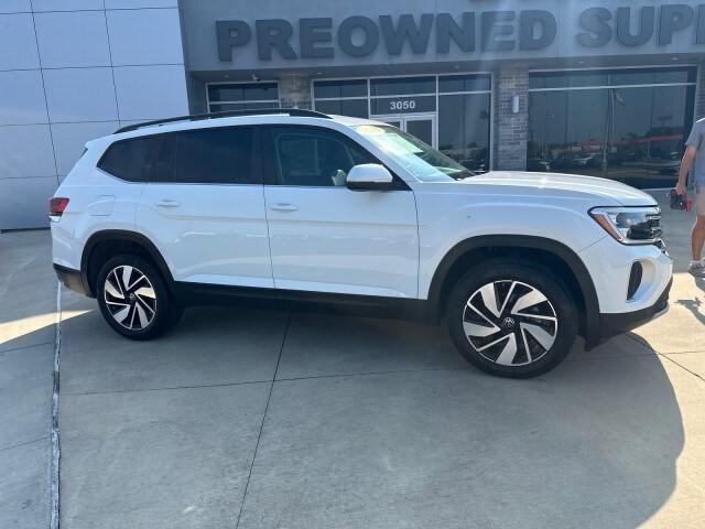2024 Volkswagen Atlas SE Technology photo 2