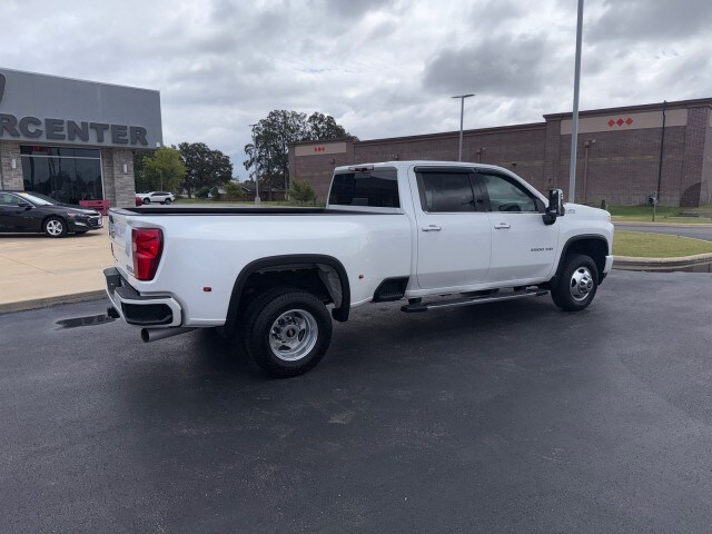 2022 Chevrolet Silverado 3500HD High Country photo 3