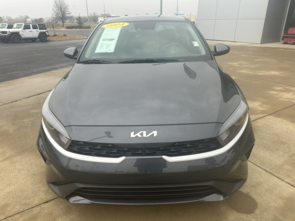 Used 2024 Kia Forte LXS Sedan