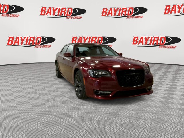 2023 Chrysler 300 Touring L photo 3