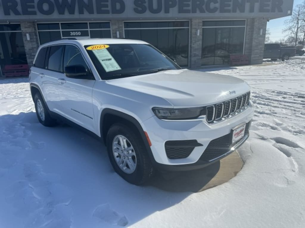 Used 2024 Jeep Grand Cherokee Laredo SUV