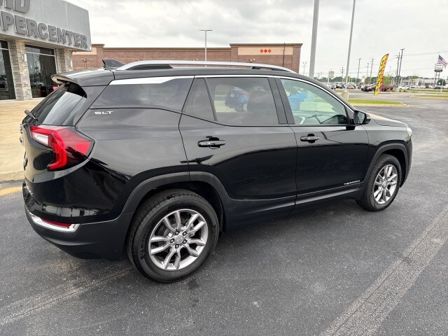 2024 Gmc Terrain SLT photo 2