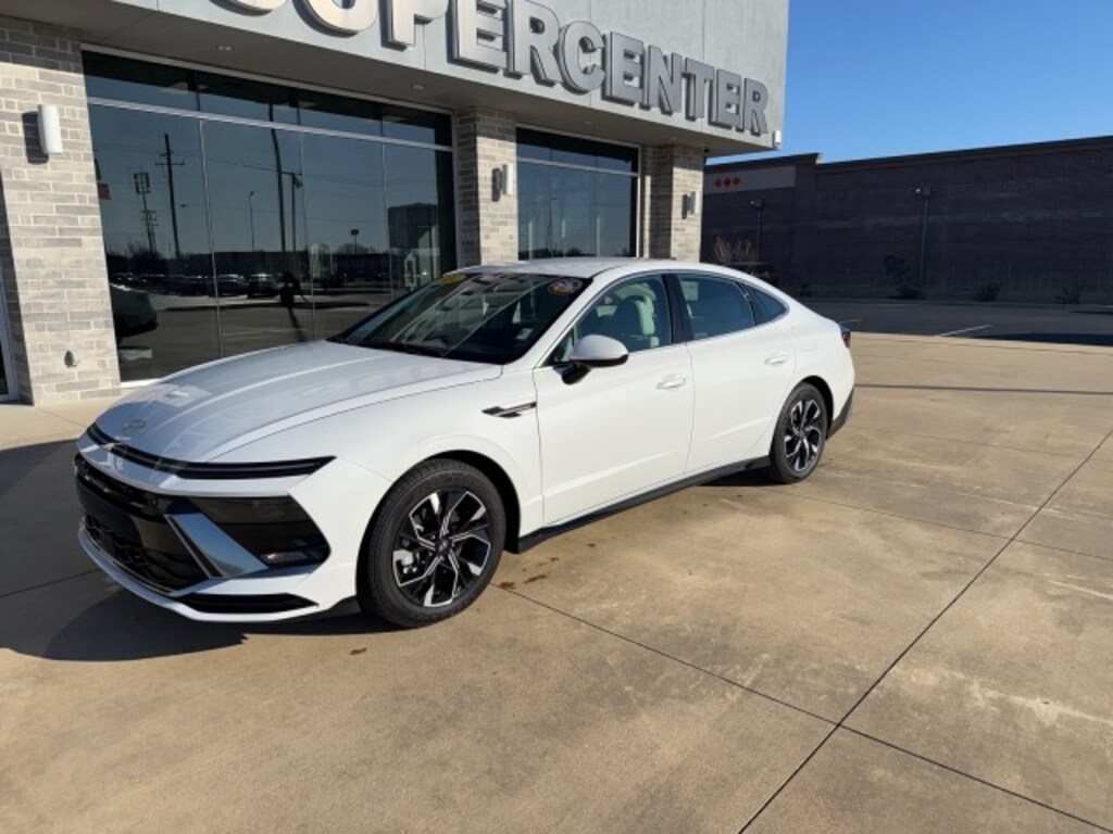 Used 2024 Hyundai Sonata SEL Sedan
