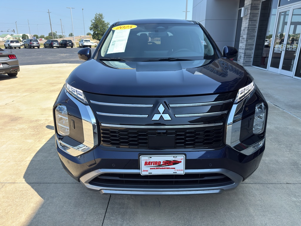 Used 2025 Mitsubishi Outlander SE Sport Utility