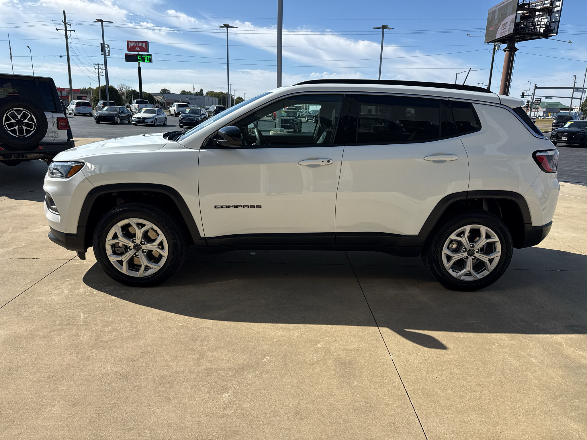 Used 2025 Jeep Compass Latitude Sport Utility