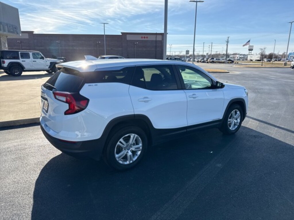 Used 2024 GMC Terrain SLE SUV
