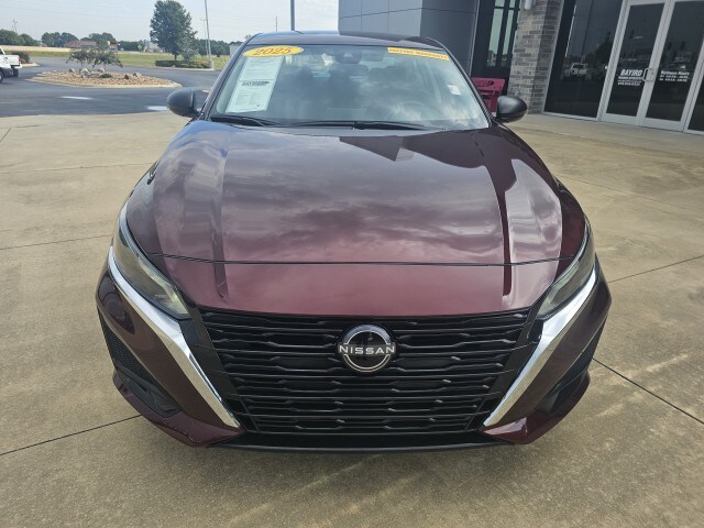 2025 Nissan Altima SV photo 2