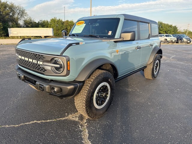 2023 Ford Bronco Badlands photo 3