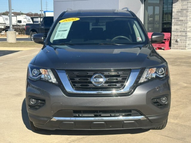 2020 Nissan Pathfinder S photo 2