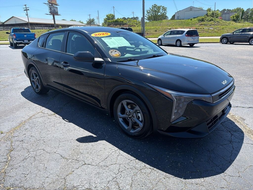 Used 2025 Kia K4 LXS Sedan