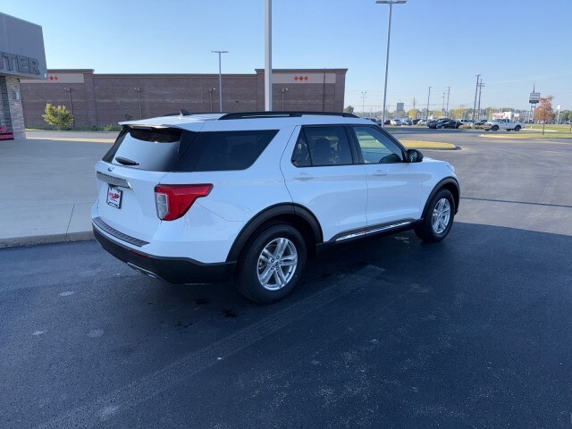 2023 Ford Explorer XLT photo 3