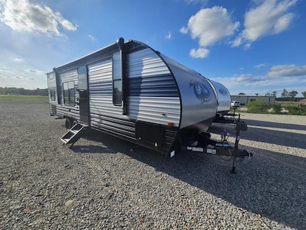 Featured Used 2022 Cherokee Trailers Grey Wolf 26DJSE Camping RV for sale near you in Kennett, MO