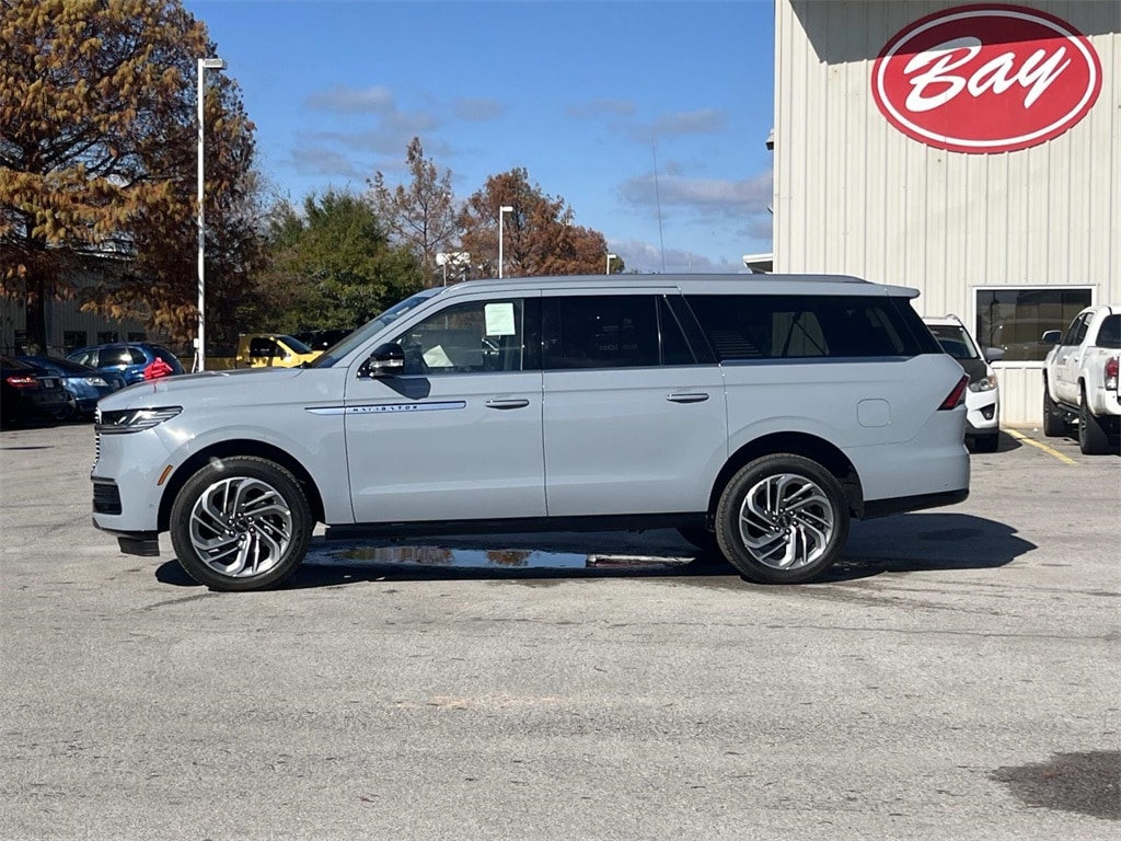 New 2025 Lincoln Navigator L Reserve SUV