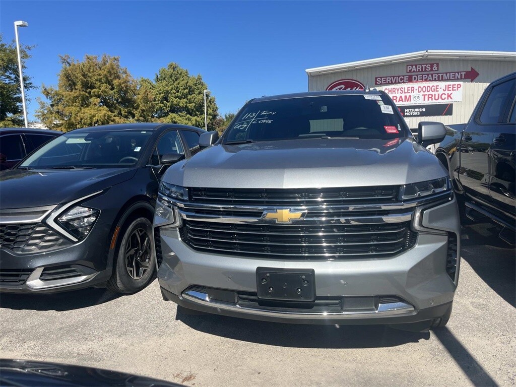 2024 Chevrolet Tahoe LT photo 2