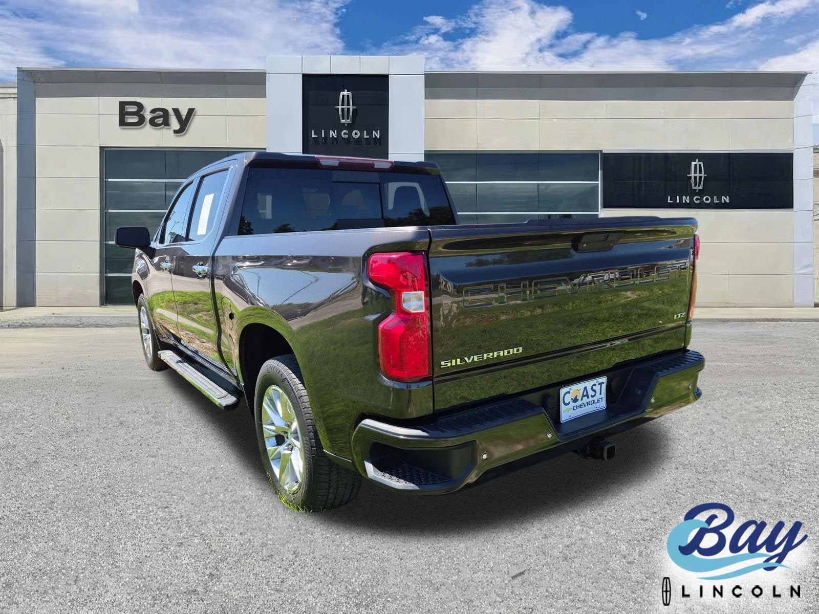 2021 Chevrolet Silverado 1500 LTZ - Photo 8